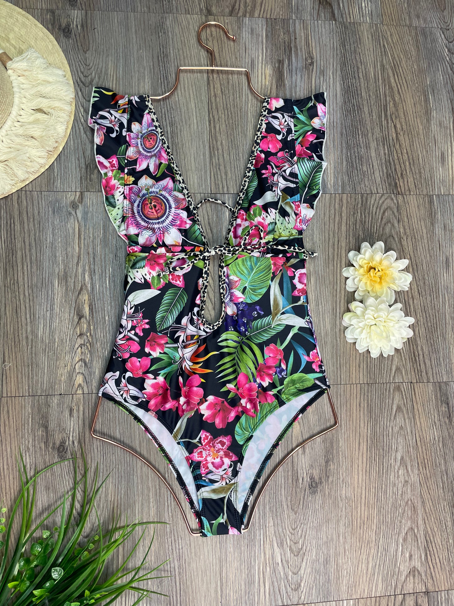 Traje Tuvalu Rosas - E45A